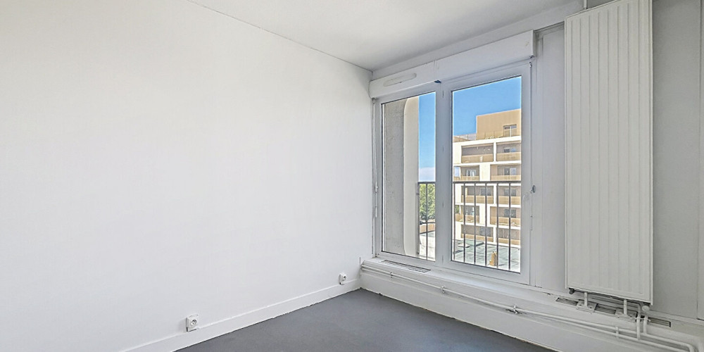 appartement à BORDEAUX (33300)