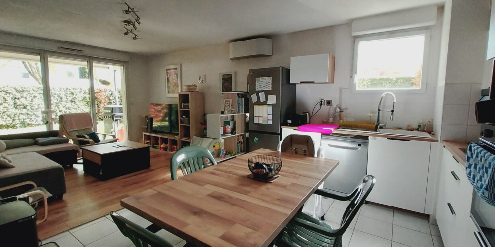 appartement à LA LANDE DE FRONSAC (33240)