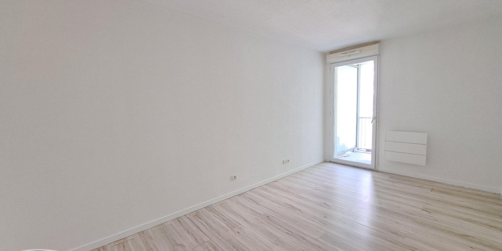 appartement à BORDEAUX (33800)