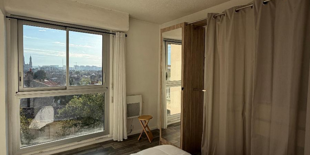 appartement à BORDEAUX (33800)
