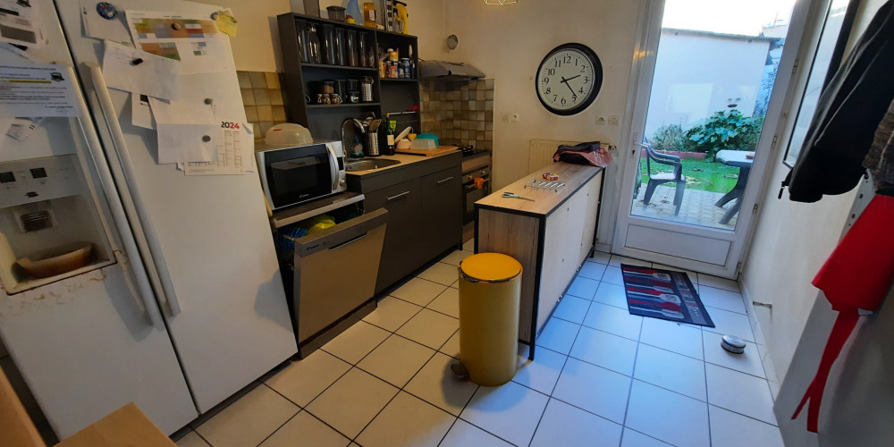 immeuble à SAUVETERRE DE GUYENNE (33540)