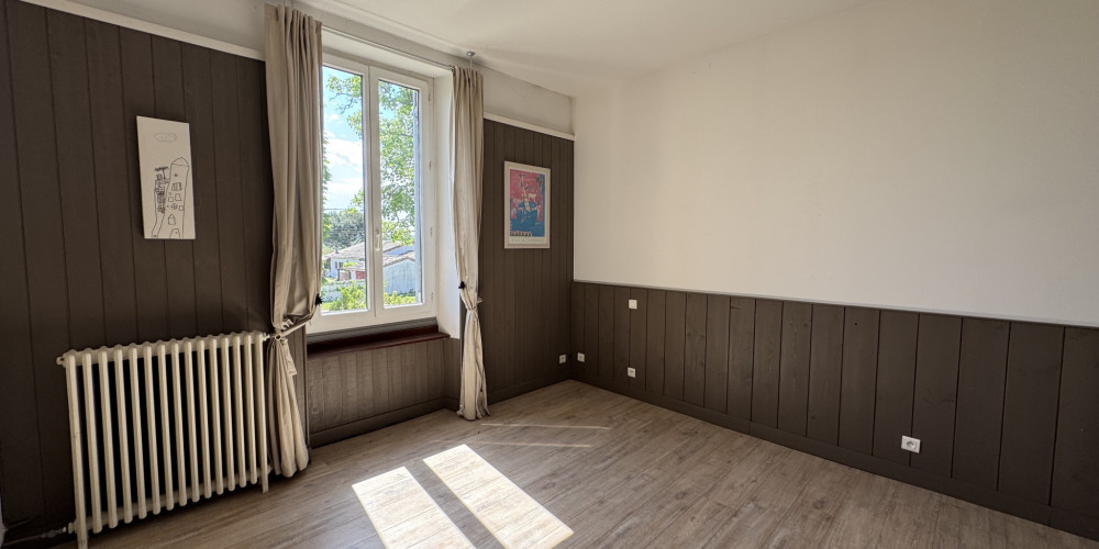maison à PUJOLS SUR CIRON (33210)