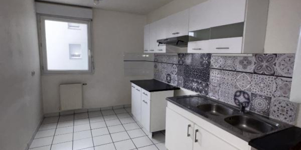 appartement à BORDEAUX (33300)