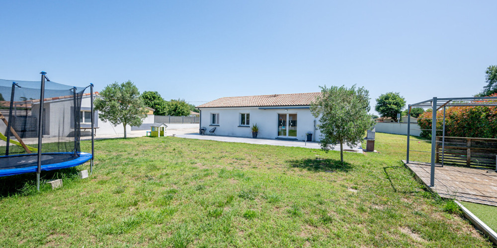 maison à CERONS (33720)