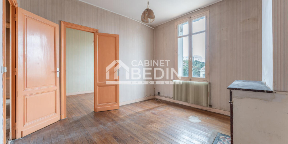 immeuble à BORDEAUX (33000)