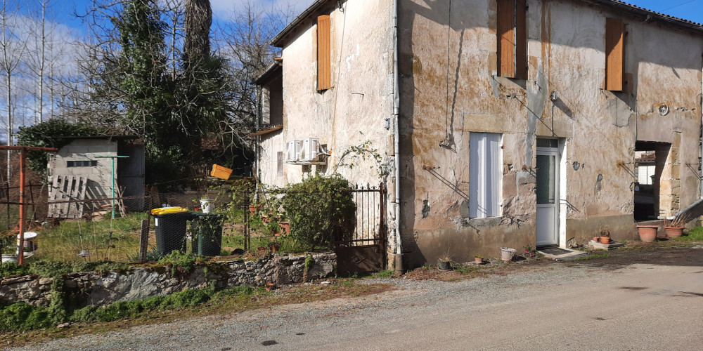maison à ST SEVE (33190)