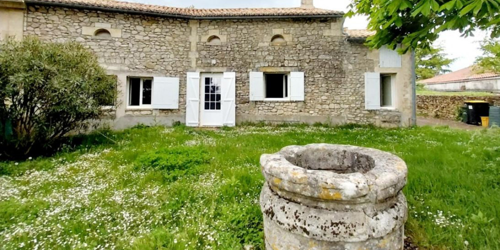 maison à BLASIMON (33540)