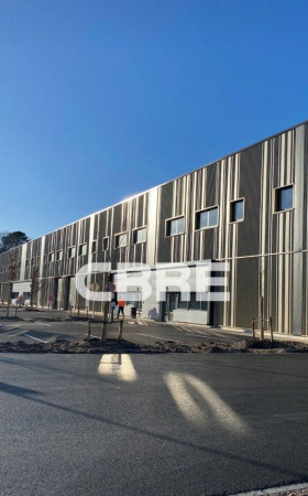 Local industriel  LE HAILLAN