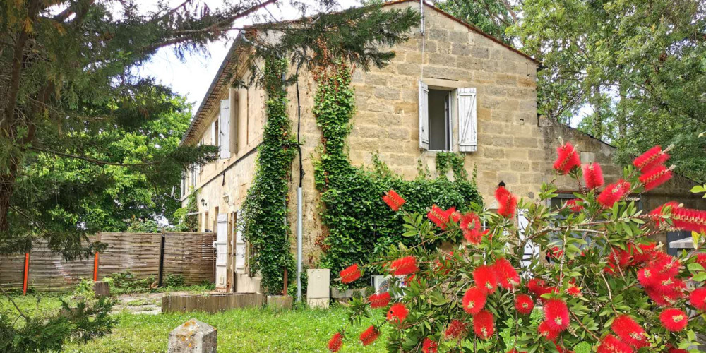 immeuble à ST ROMAIN LA VIRVEE (33240)