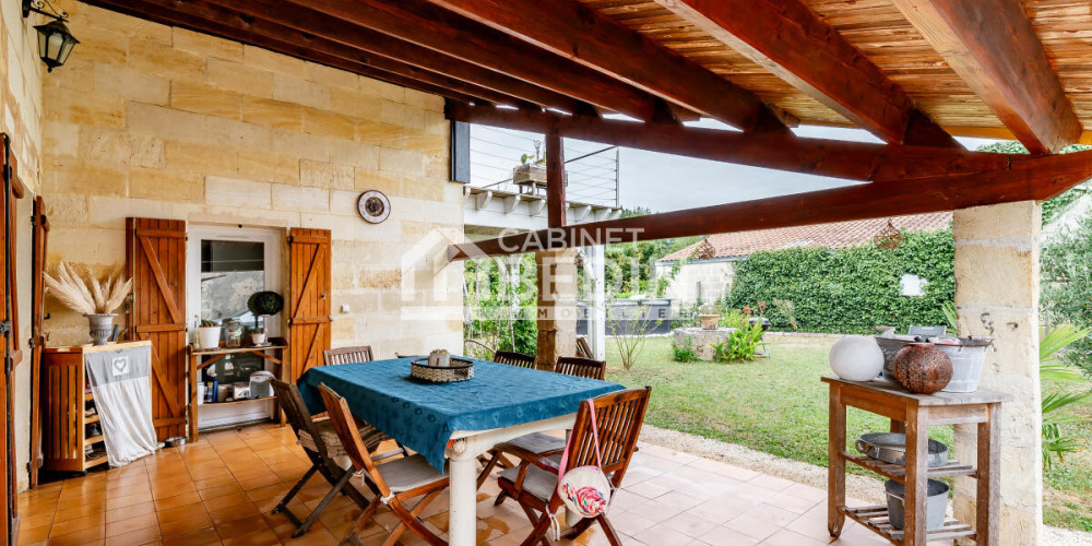 maison à VAYRES (33870)