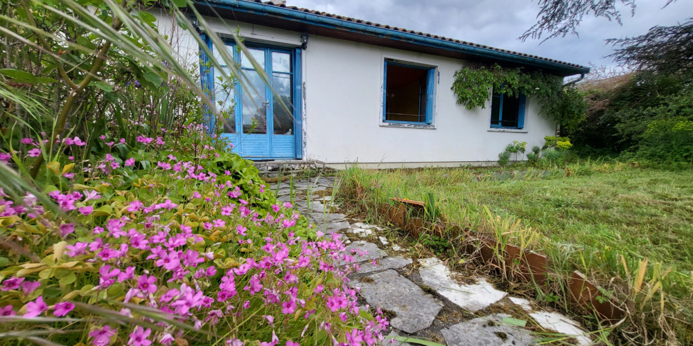maison à PUGNAC (33710)