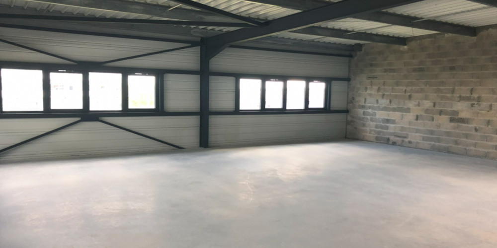 local industriel à ARTIGUES PRES BORDEAUX (33370)