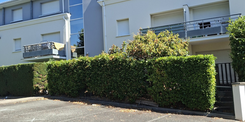 parking à BORDEAUX (33200)