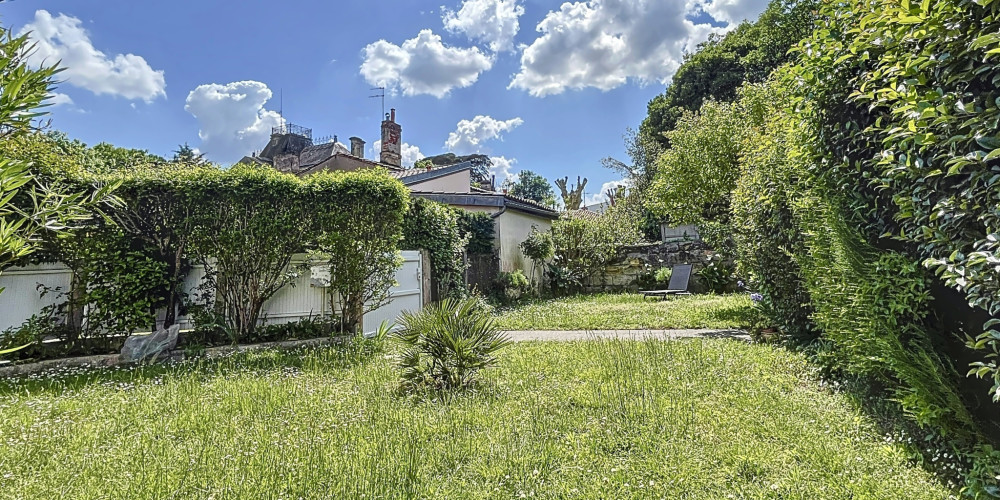 maison à LE BOUSCAT (33110)