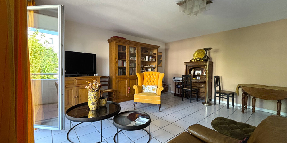 appartement à BORDEAUX (33800)