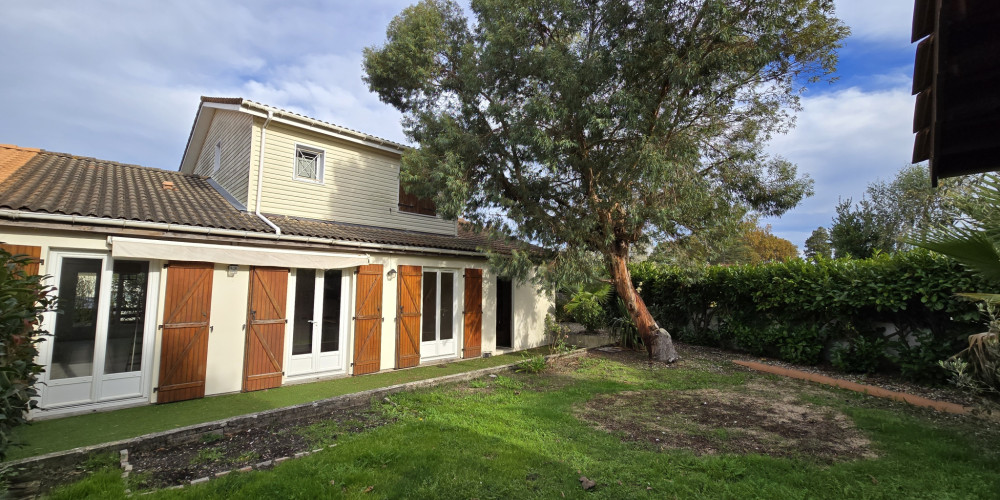maison à PESSAC (33600)