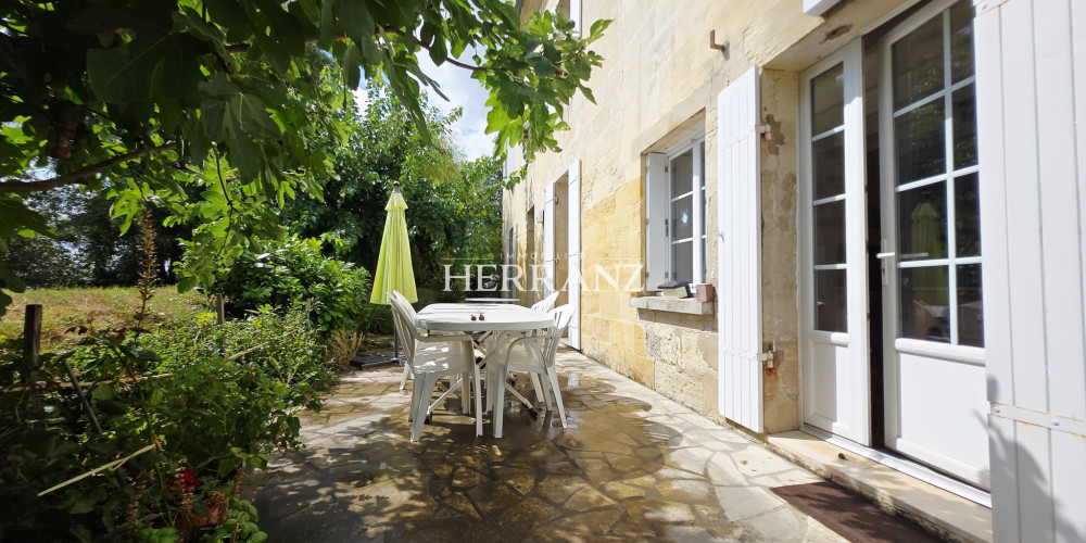 maison à FRONSAC (33126)