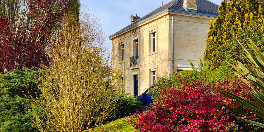maison à ST LAURENT D ARCE (33240)