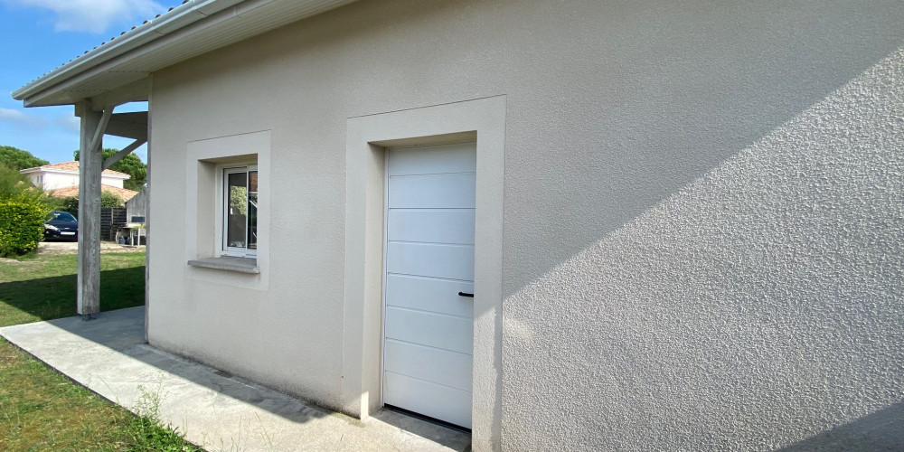 maison à ARES (33740)