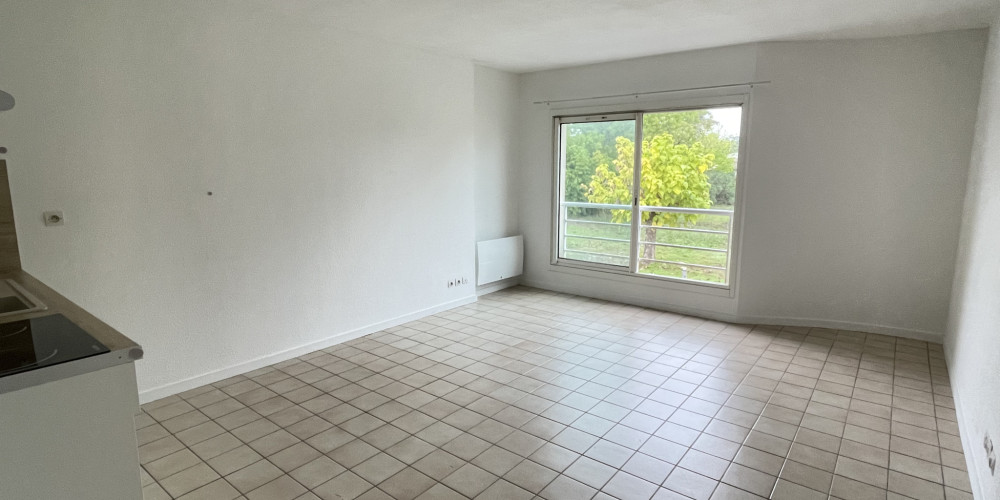 appartement à VAYRES (33870)