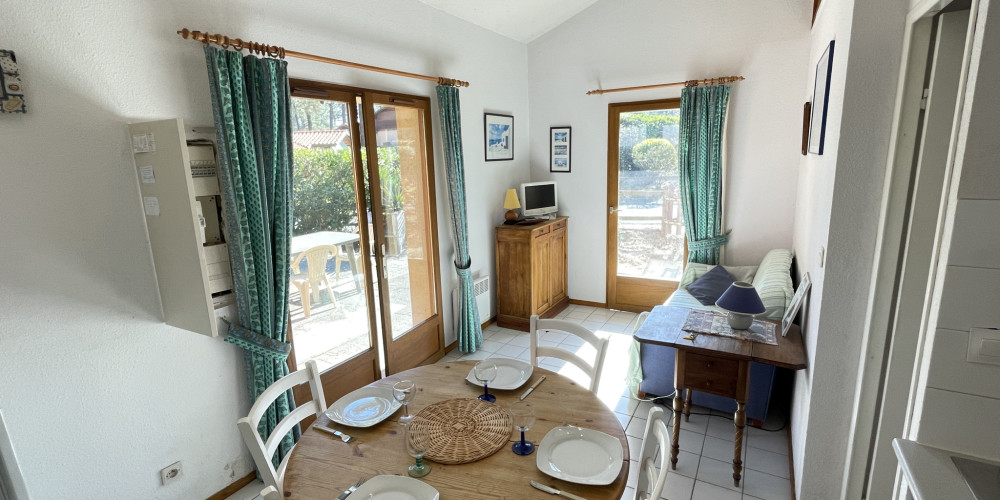 maison à LACANAU (33680)