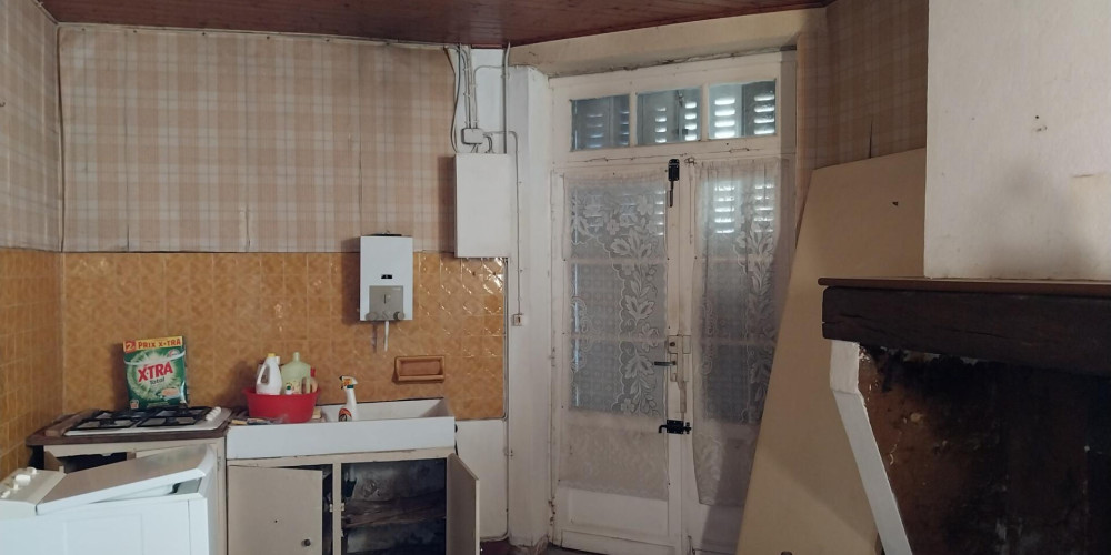 maison à PUJOLS (33350)