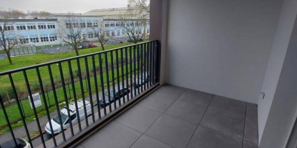 appartement à BORDEAUX (33300)