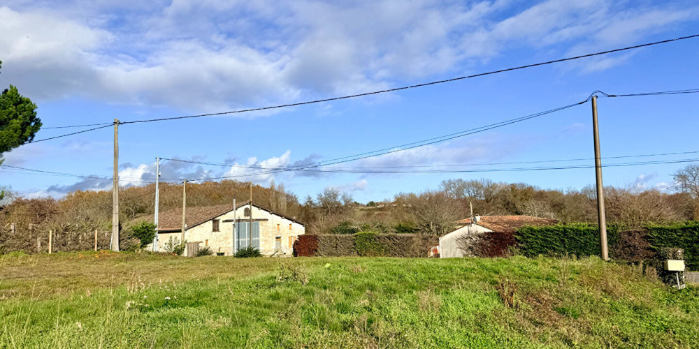 terrain à ST MARTIN DU BOIS (33910)