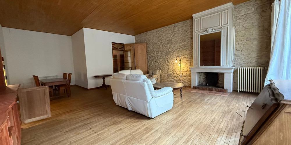 appartement à STE FOY LA GRANDE (33220)