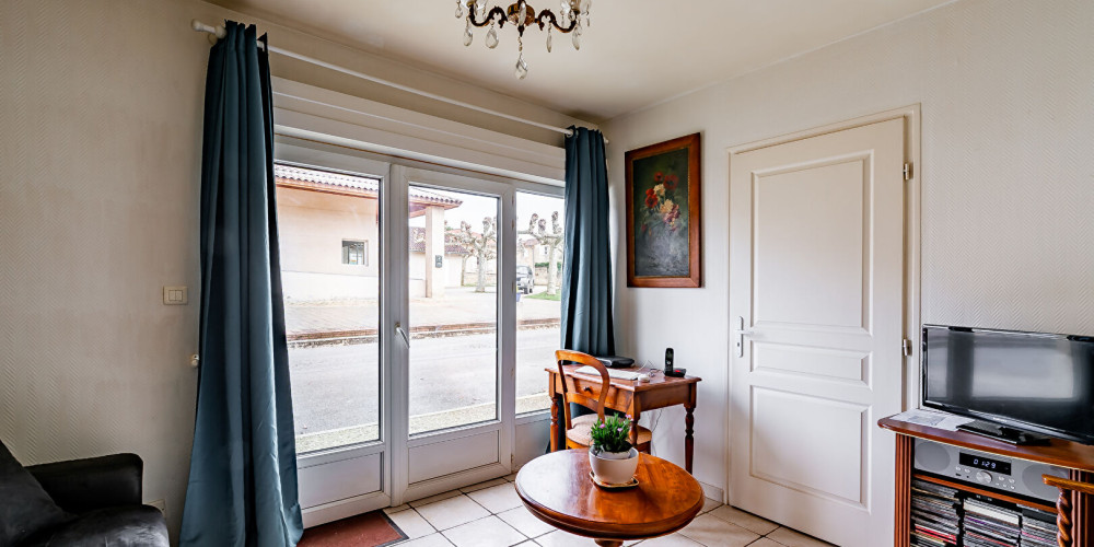 maison à RAUZAN (33420)