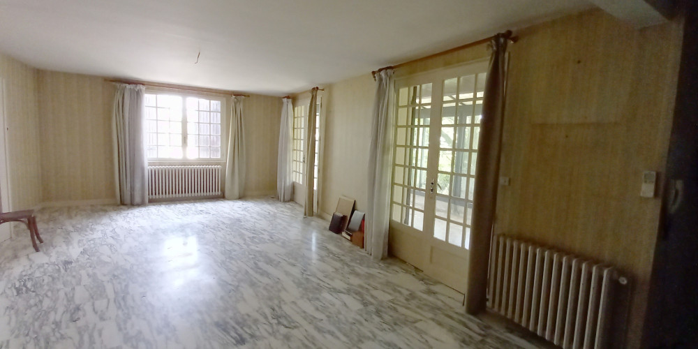 maison à BASSENS (33530)