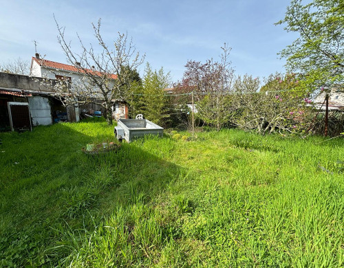 terrain  MERIGNAC