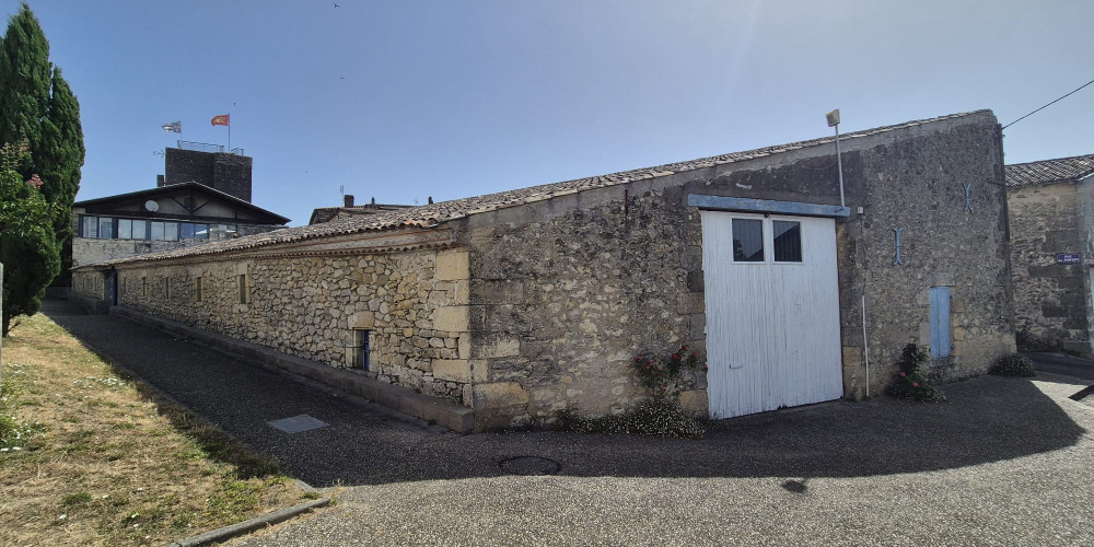 immeuble à SAUVETERRE DE GUYENNE (33540)
