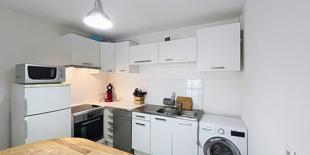 appartement à BORDEAUX (33300)