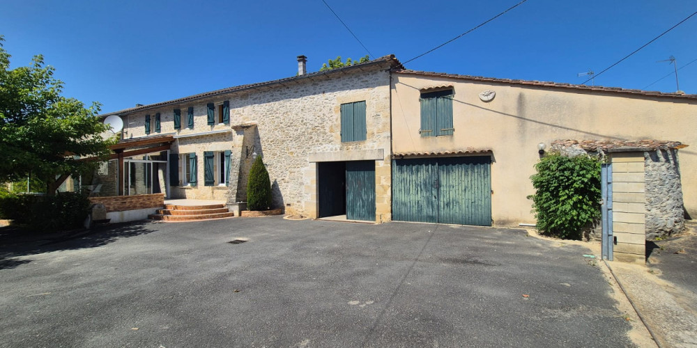 maison à ST SEVE (33190)
