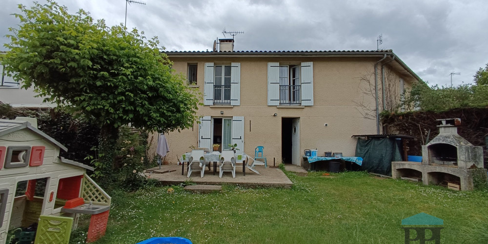 maison à CERONS (33720)
