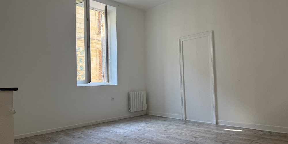 appartement à BORDEAUX (33800)