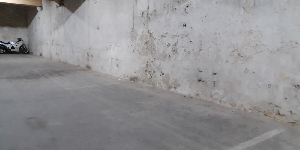 parking à BORDEAUX (33000)