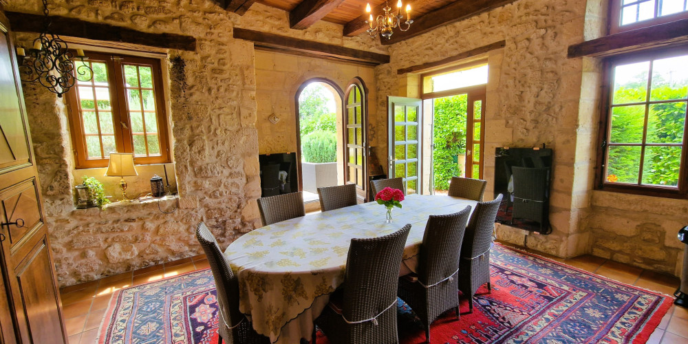 maison à BLASIMON (33540)