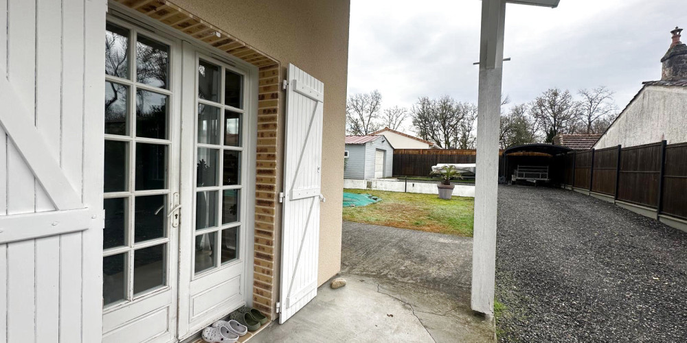 maison à ST MICHEL DE RIEUFRET (33720)