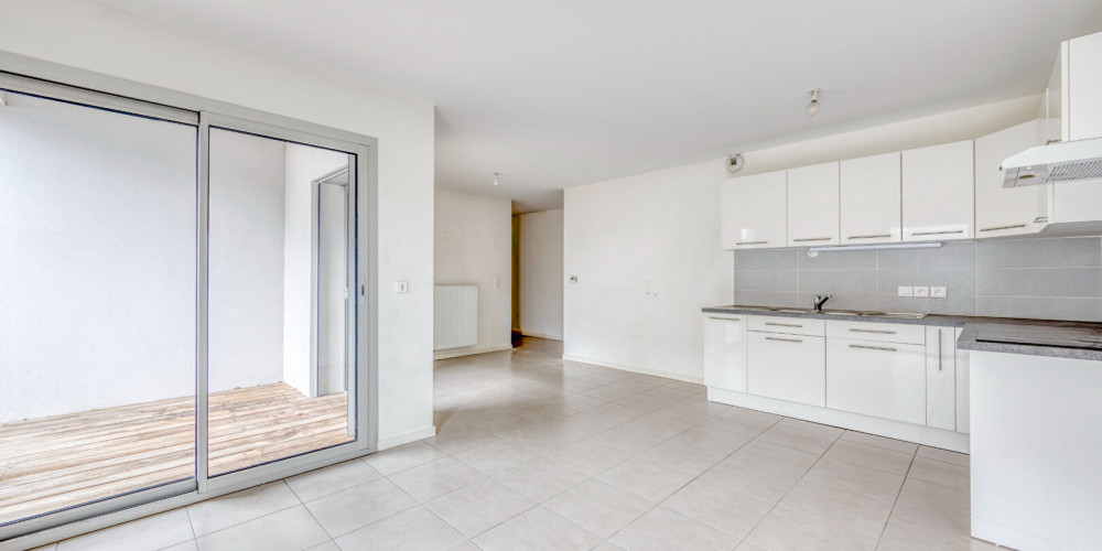 appartement à BORDEAUX (33300)