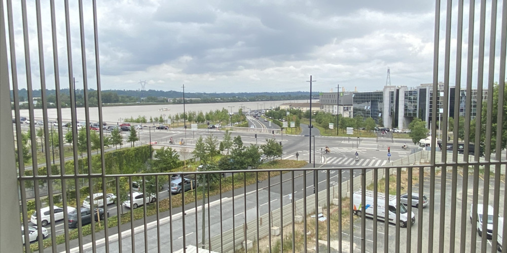 appartement à BORDEAUX (33800)