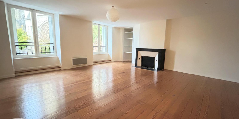 appartement à BORDEAUX (33000)