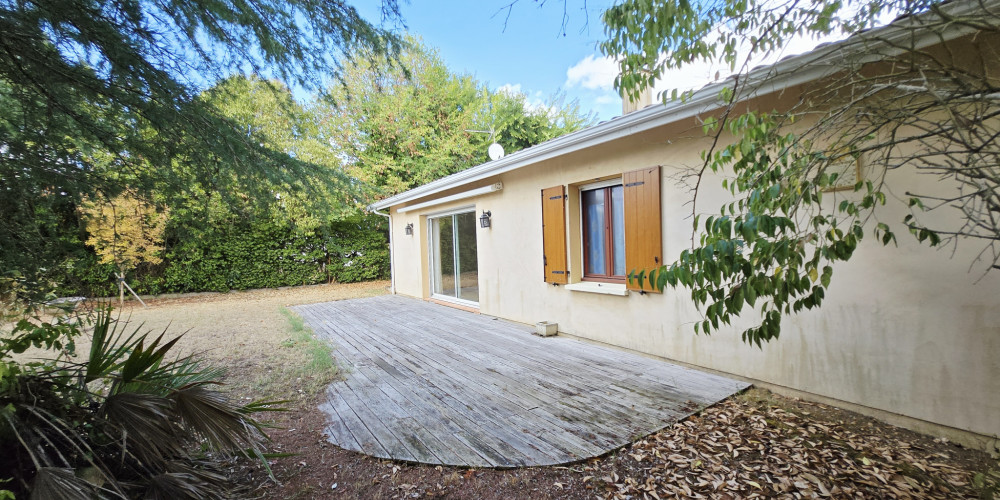 maison à VAYRES (33870)