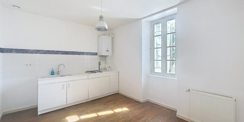 appartement à AUROS (33124)
