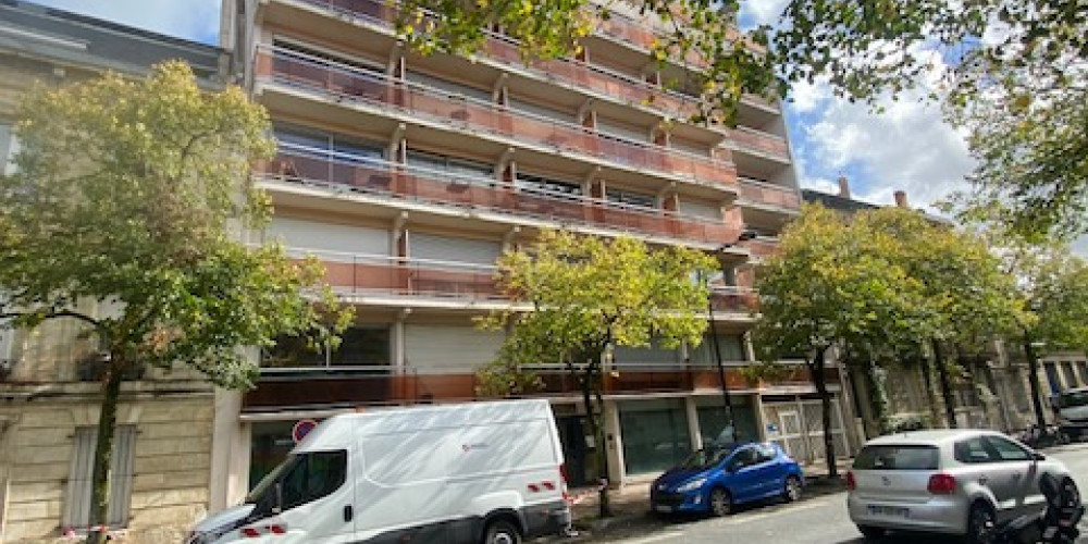 appartement à BORDEAUX (33800)