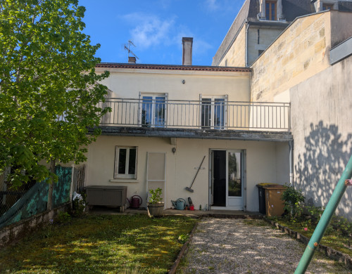 maison  GUITRES