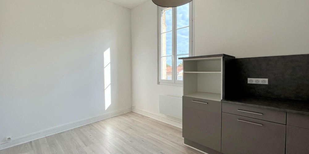 appartement à COUTRAS (33230)