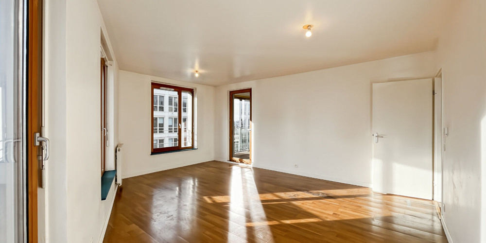 appartement à BORDEAUX (33800)