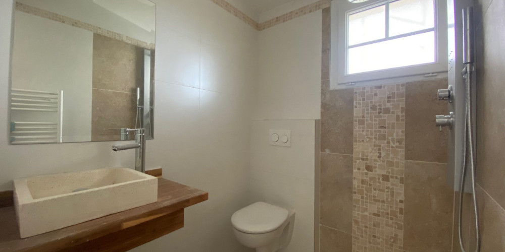 maison à ARES (33740)